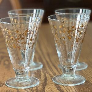 Elegant Gold Patterned Glasses Set